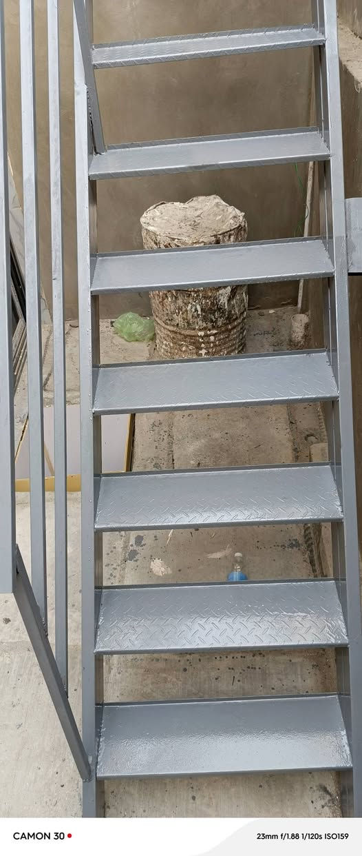 حداد متنقل عام  ***********
سقفيات كسبان كربي سندويج 
محجرات ابواب كتائب
