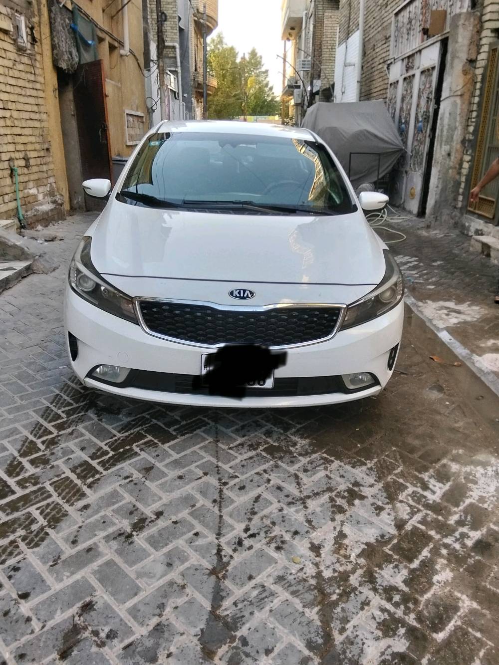 سلام عليكم ورحمة الله وبركاته
سيارة فورتي مديل 17 نضافه فول كشر فول 
رقم ابغداد نكليزي 
مكاني ابغداد مدينه الصدر
سعره 128
رقم /***********
 اوتساب
