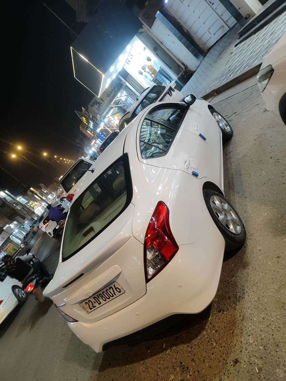 نيسان صني 2023 
ماشيه 48 الف كيلو
رقم اربيل تريد وكاله تريد مداور موجود
بيها مكانين بارد 
بدون حادث  لا ضربه قويه
مكان السياره النجف  حي السلام
السعر 120 بيها مجال كلش بسيط
للتواصل
*********** النجف, العراق
