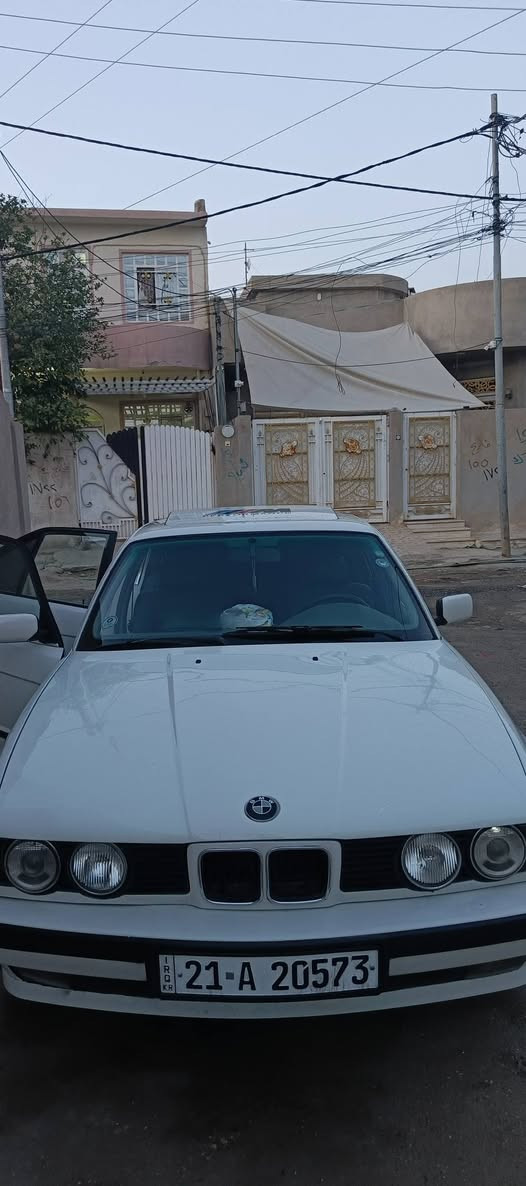االسلام عليكم ورحمة الله وبركاتة BMW 525i سيارة مابيها اي ضرر بدون صبغ رقم الماني سليماني سعرها 65 التواصل عل واتساب او ماسنجر ***********
