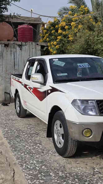 سلام وعليكم للبيع فقط نيفاره موديل 2013 رقم ذي قار سنويه جديده تحويل وكاله حاضر بسم صديقي  سياره كفاله من الكص ونقل جثه حداده تخم تاير جديد كهربائات كله شغاله تبريد ويه السويج سياره مال بيت مال جناي السعر 78 مستعجل عل بيع علمن انه بيه صبغ بدي مامكفول من الصبغ العنوان بصره قضاء الهوير***********
