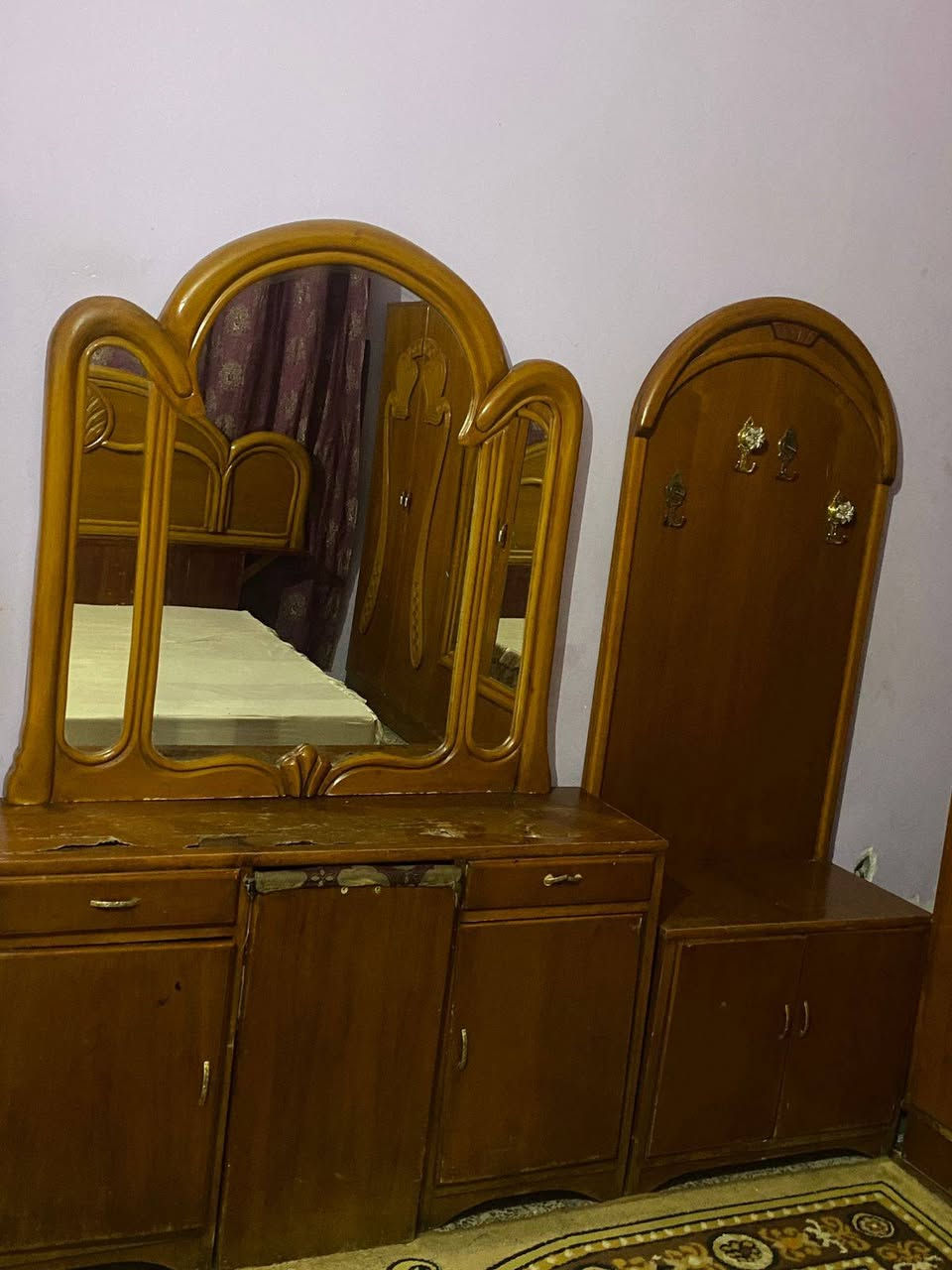 غرفه للبيع مكاني الغزاليه ***********
