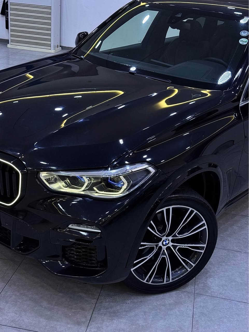🧨ارخص بیئیم X5 في السوق🔥
BMW X5 40i 2020 
6سلندر لون اسود فوول فوول مواصفات 
جگات - ٧ راکب ، طلب خاص VIP 
لون اسود بانوراما فوول مواصفات 
بدون صبغ - بدون حادث - ایرباگات سلیم 
السیارة مرقم جاهز فحص هزة جدید
السیارة علی وضع الشریکة بدون ای نواقص 
‏للاستفسار: 
☎️***********￼ أربيل, العراق
