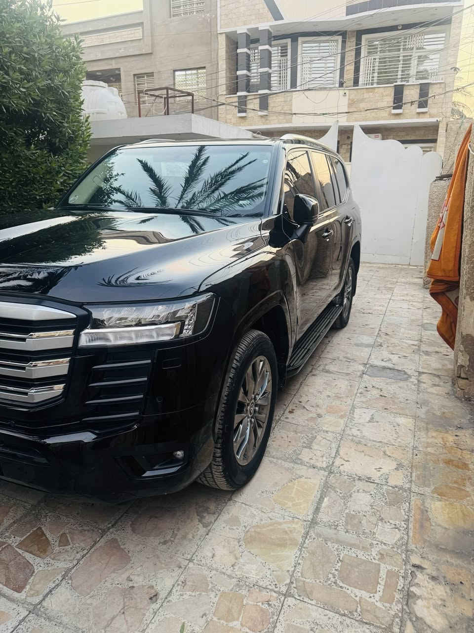 لاند كروز 2022 ساز GXR 
مغلفة PPF ضمان 10 سنوات + درع جام 
مكفولة من كل شي السيارة 
رقم بغداد ماشية 17 الف 
السعر 64
 ***********
