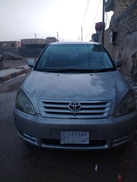 سياره ابصم مديل 2002 كير مكينه كفاله عامه بس هي جارده وبيه طخات والسعر...