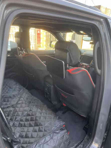 سلام وعليكم 
عزيزي قبل لا تتصل اقرة التفاصيل واني كاتب كل التفاصيل وسونار وصور الحادث ناشرههه
جيب مديل 2019 
لون اسمنتي بلاد
محرك 3600
فتحا قمارة
شاشة كبيرة 
جنطه شقت
حساس
4X4
تشغيل عن بعد
بصمه بيبان
كرسي كهرباء
هيتر كشن
هيتر ستيرن 
هيتر مري
كشنات مخمل بس مسوليه تلبيس جلد
باقي المواصفات معرفه
تريد تتفئه شغال
صدرهه حلو
مكينه خير من الله 
رقم بغداد تحويل ثاني يوم

بيهه حادث من امريكه بنيد وجاملغات 2 
بل عراق الباب صبغ فقط راشين بطش
مكان السيارة بغداد زعفرانيه 
السعر 220 او مراوس حسي القناعه ويكون اقل من السيارة الان محتاج فرق واسف على الاطاله
***********
