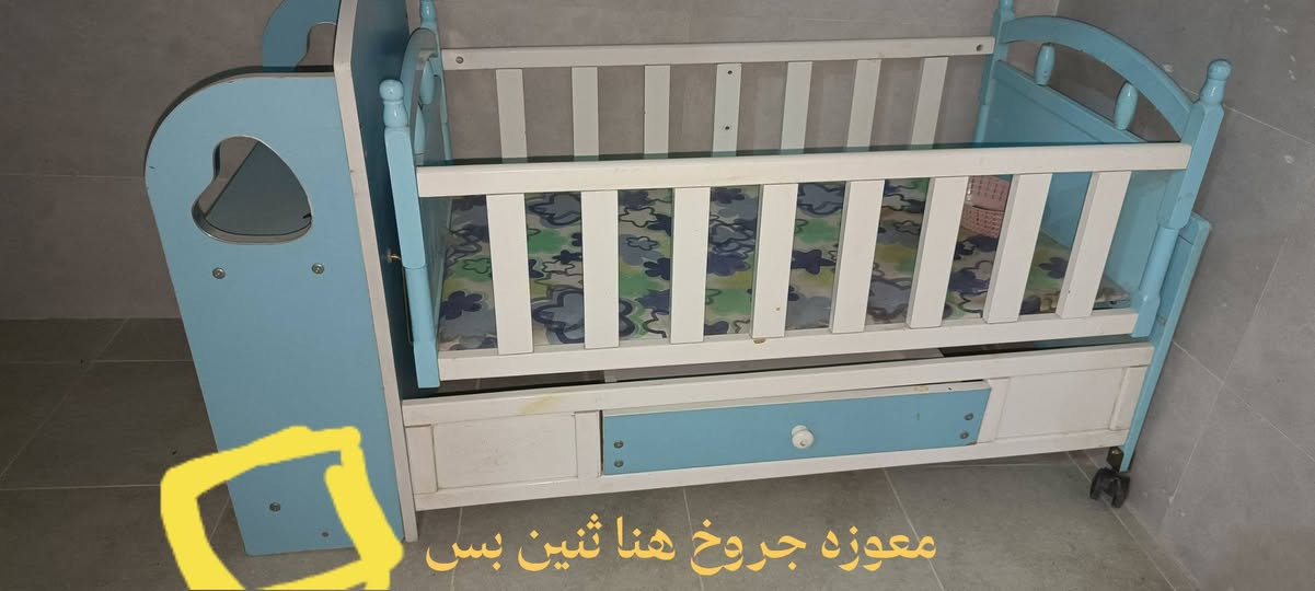 السلام عليكم
جربايه طفل للبيع 
معوزه بس جروخ ثنين كلشي مابيها نضيفه واستعمال سنه وحده 
السعر 40 
مكاني كوفه براكيه


**إذا كنت صاحب هذا الإعلان وتريد حذفه لأي سبب، رجاءا أرسل رسالة إلى الدعم الفني**