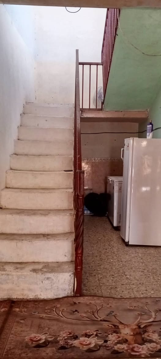 بيت للبيع تجاوز حي الزهراء قرب مدرسه جبل عامل يم البزل يحتوي على صاله وثلاث غرف وستقبال خارجي ومطبخ خارجي وصحيات خارجيه مساحه ٢٥٠ متر
السعر ٣٠ 
الاتصال على ***********
بيت للبيع تجاوز حي الزهراء قرب مدرسه جبل عامل يم البزل يحتوي على صاله وثلاث غرف وستقبال خارجي ومطبخ خارجي وصحيات خارجيه مساحه ٢٥٠ متر
