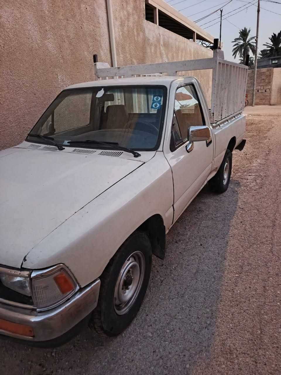 سلام عليكم بيكم تيوتا موديل 89 رقم صلاح الدين قبل اسبوع مبدل لوحات سنويه 31 سياره جاهزة وكامله كهربائيات كلها شغاله كير مكينه كروسيدة ترايك للبصرة تحويل مباشر سيارة خير من الله وبالعافيه على ياخذها سعرها 45 بيها مجال قليل مكانها جديدة الشط قرب بوابه بغداد اخوان غير متواجد على فيس للستفسار ***********
