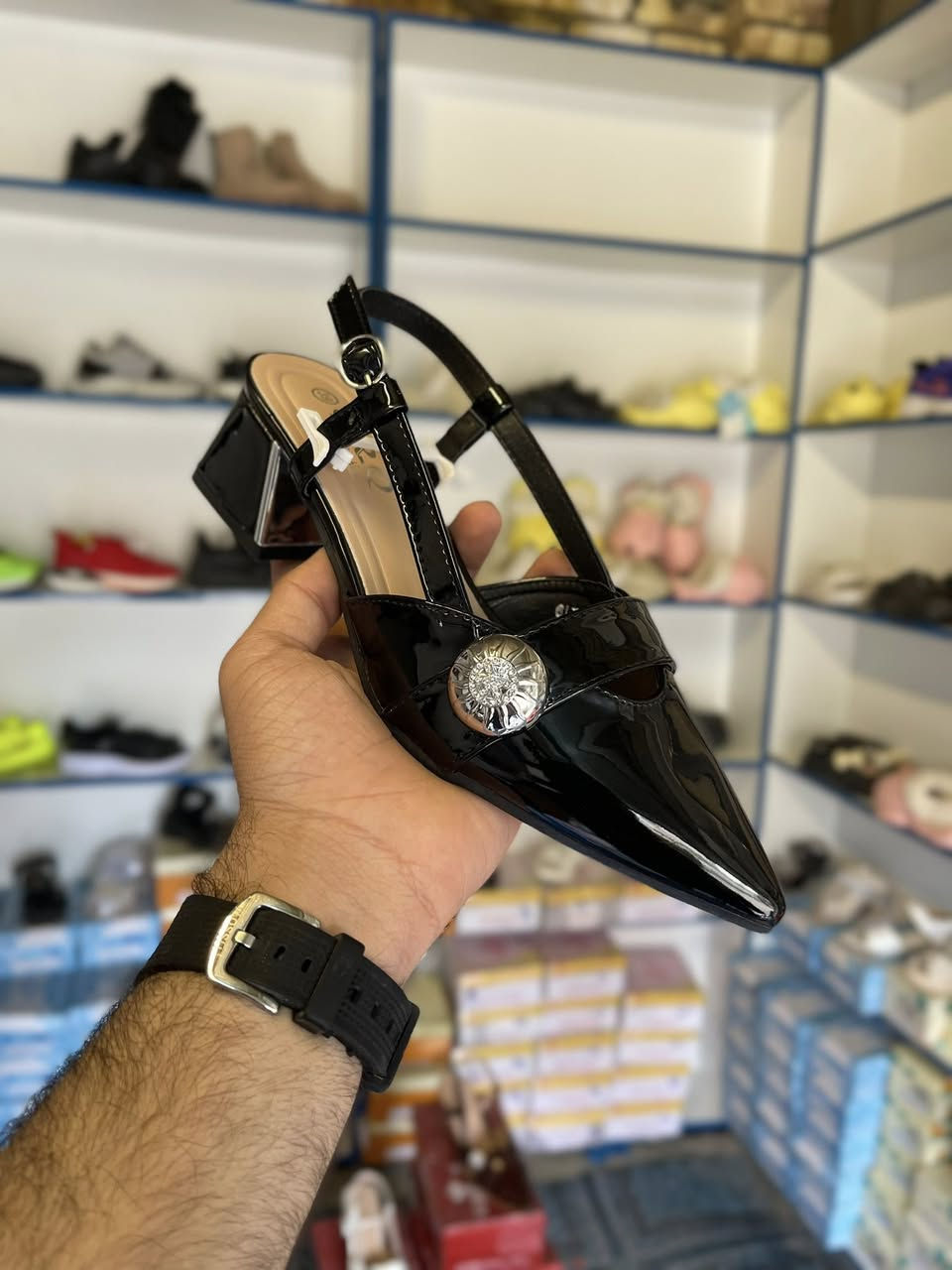 توفرت اجمل الاحذيه النسائيه عروض العيد🔥🔥
متوفره جميع القياسات 
العنوان بابل المسيب شارع الحسينيه مجاور ابو دعاء للفرفري
متوفر توصيل جميع مناطق المسيب (سعر التوصيل 2الف فقط)
السعر 10 الف فقط🔥🔥🔥🔥
السعر 10 الف فقط 🔥🔥🔥🔥
السعر 10 الف فقط🔥🔥🔥🔥


**إذا كنت صاحب هذا الإعلان وتريد حذفه لأي سبب، رجاءا أرسل رسالة إلى الدعم الفني**