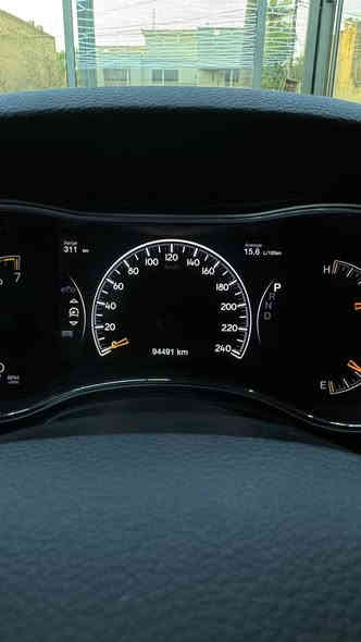 السلام عليكم 
جيب كراند شيروكي لمتد 2019  رقم بغداد للبيع 
كلين بيهة صبغ بالمكان المؤشر بالدعامية الامامية انطخت بالعراق وبدون ايرباك 
مغلفة ppf بالكامل 
ومابيها اي نقص 
الجام عليه عاكس شمس مسموح مروريا 
فول بانوراما جلد تدفئة وتبريد كشنات وحساسات خلفية وتوقف ذاتي خلفي 
واتساب 
***********
