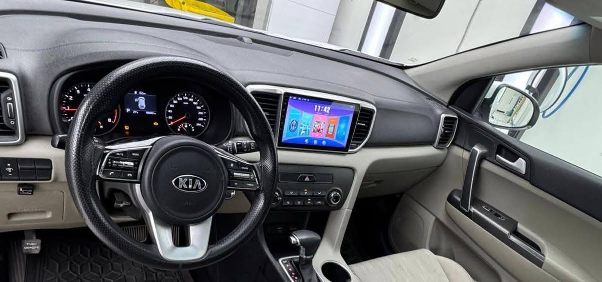 السلام عليكم ورحمه الله
سبورتج خليجي موديل 2020للبيع فقط
مواصفات السيارة 
بانوراما
حساس امامي خلفي
تبريد قطعتين
السيارة ماشيه73الف كيلوحقيقي
تخم تايرجديد
السيارة مكفوله من صبغ وبارد 
رقم اربيل هزه وسنويه جديده
السعر21$وبيها مجال للطيبين
السيارة باسمنا شخصيا 
للاستفسار على الرقم***********
