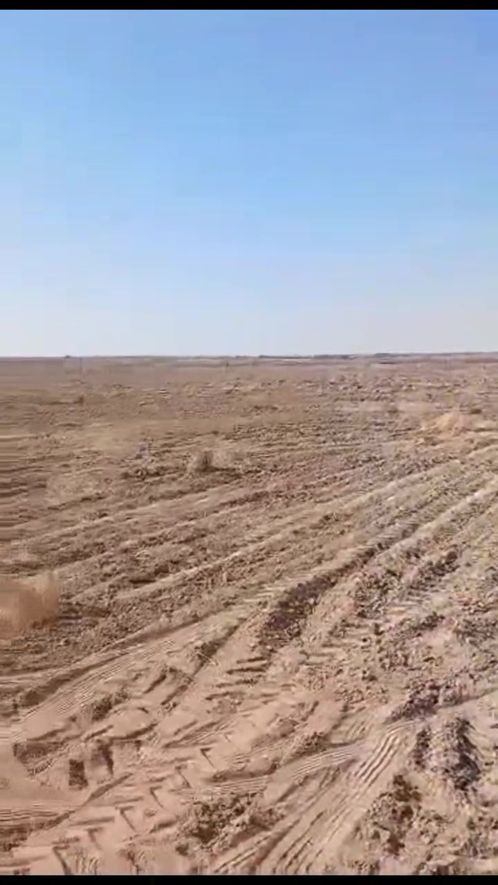 ياالله... 3/دونم  ونص للبيع چمالية خلف معمل الغاز قرب الدواجن.
الارض مخدومة. ماء سقي. وكهرباء  وسياج بي ارسي وتفاصيل اكثر. اتصل👈🏻***********
