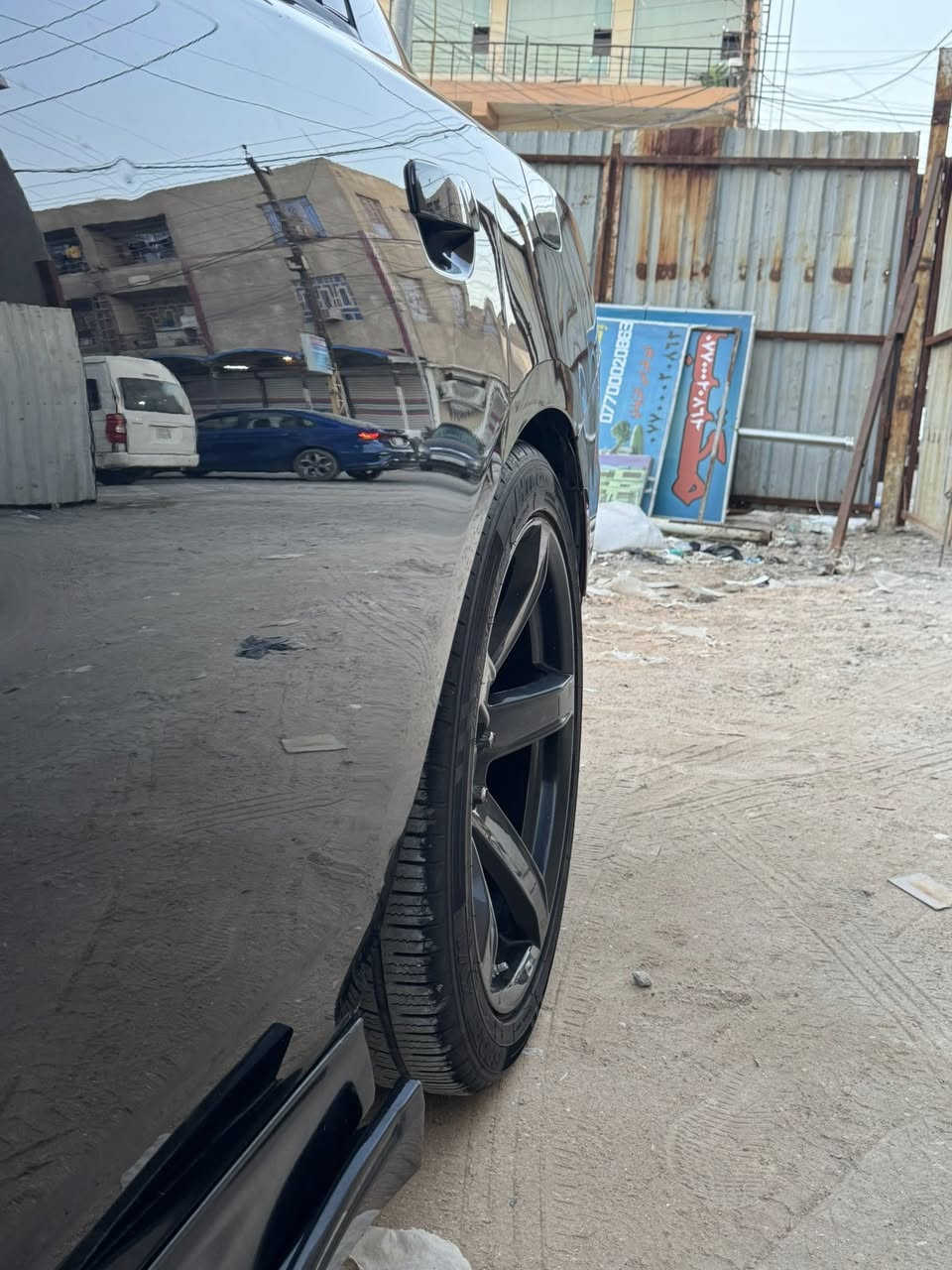 السلام عليكم
جارجر 2016. Rt مواصفات الrt لمعروفه
حادثها مثل ما موضح بلمنشور 
الاضافات المصروفة عل سياره
بلكات ريسنك
بوليش وعليها نانو سيراميك ضمان سنتين 
عليها كت كامل SRT
عليها جكات s2
ويل ابو النجمة
السعر 195 بيها مجال بسيط حق الجية
مكانها بغداد 
***********
