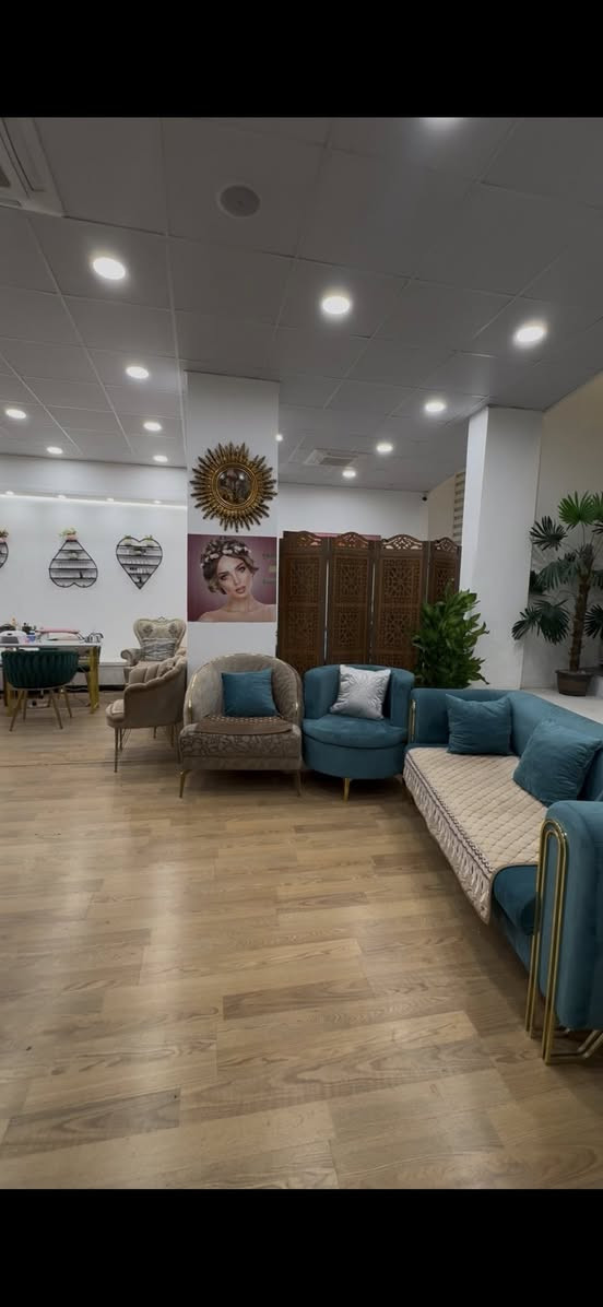 سلام عليكم
قاعة صالون كامل للبيع + قطعة + تنضيف البشر
كل الي موجود في قاعه كامل للبيع مكان بغداد / زيونه /قرب دريم ستي
الاستفسار ***********
