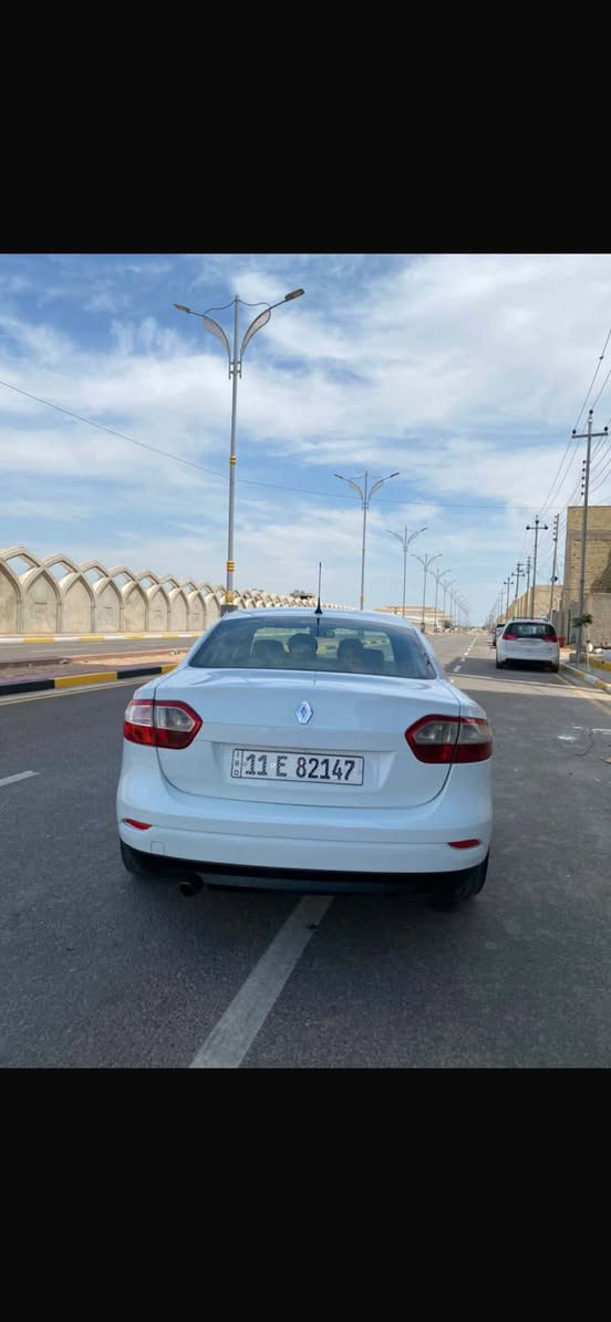رينو فلونس موديل ١٣بغداد باسمي سنويه جديده گير ومحرك وتبريد كفاله محرك قبق الصفر المرغوب والگير (AT) كهربايات فول بيه قطع صبغ حداديه تخم تاير سياره جاهزه من كلشي بيه مواصفات بعد السعر٦٣مكاني بغداد المحموديه***********
