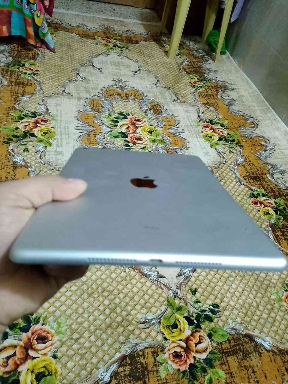 ايباد ٩ للبيع
حيل نضيف نضافته ٩٩
***********
