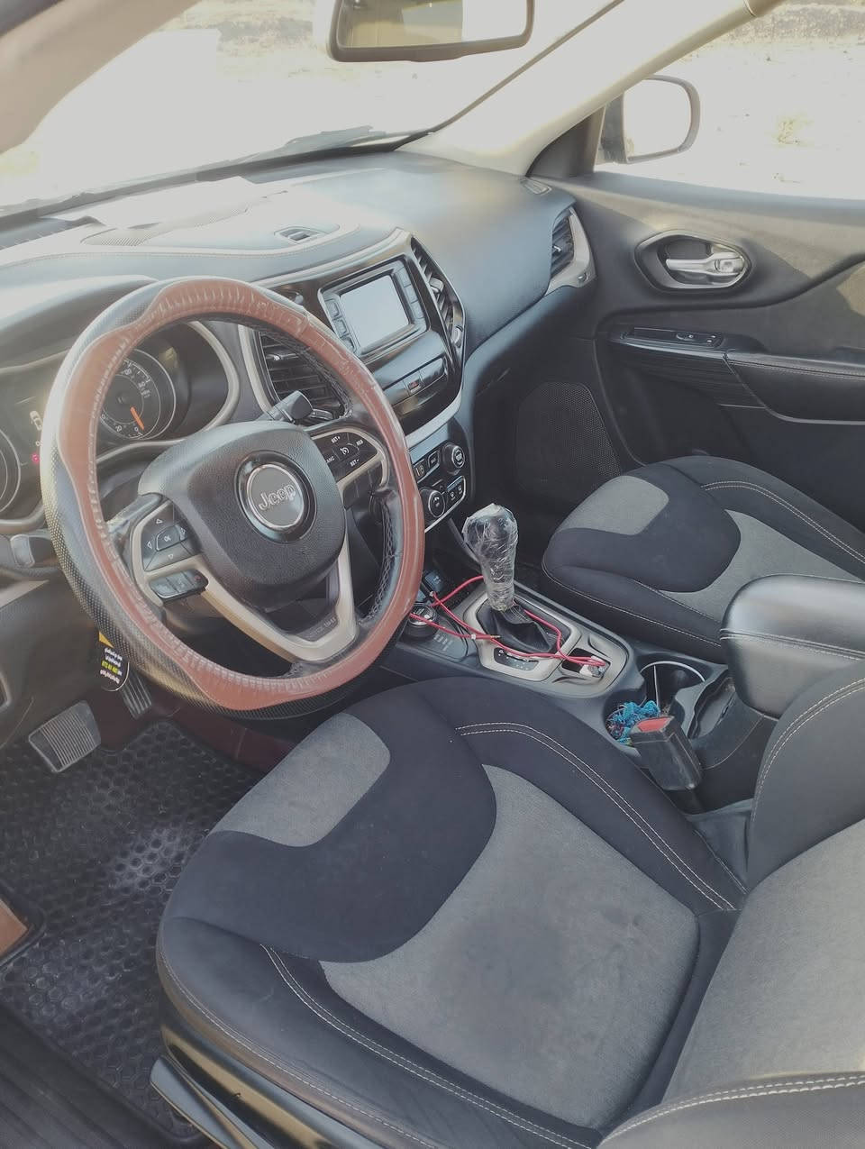 جيب بزون فول 6سلندر رقم بغداد موديل 2016 العنوان ميسان بيع او مراوس السعر 120 السيارة حادث ها في أمريكا دعاميه وشويه من الجاملغ الامامي فقط وبل عراق بيبان كلير بدون تبديل *********** مكينه 3600//تشغيل عن بعد كشنات تتفئ تبريد سنويه لل 29
