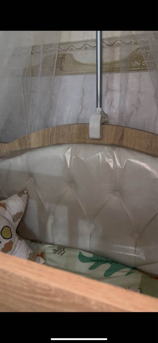 سرير اطفال ابو مجر جديد مع ناموسيه وستاند ودوشك بالجيس وجرجف ومصدات ومخده وكوشات ٢ سعر١٤٠ شارع فلسطين بغداد, العراق


**إذا كنت صاحب هذا الإعلان وتريد حذفه لأي سبب، رجاءا أرسل رسالة إلى الدعم الفني**