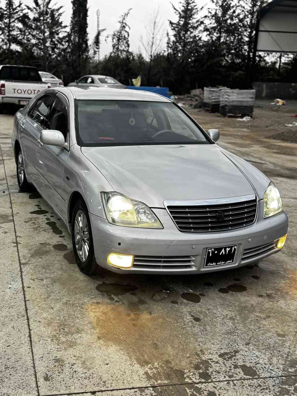 سەرەتا بەناوی خوای گەورە
شاهیینە. مووس مووس پاکەتی شووشە
١٨٢ بێدووکەڵ 
٢٠٠٥ کامیرا 
١٤٢ هەزاری هەقیقی رۆشتوە 
٢دووگمە 
١ پارچە و پەڵەیەکی بچووکی بۆیاخە هی ئەورووپا
یەک تەقە و رەقە گەڵایەک ببڕە  
بی دوعموو بی لیدراو بەشەررتی هەموو شتیک 
کەڤەر گۆرا و شەنس و تەبرد بەشەرت 
گێڕوو مەکینە بە شەرت 
٤ تایە و ویلی لۆکی لە ژیرایە 
دەعمی پیشەوە هەتا دەعمی دواوەی بەشەرت 
شوین سلیمانی  
٥٣ گەڵا و معامەلەیەکی برایانە
***********
