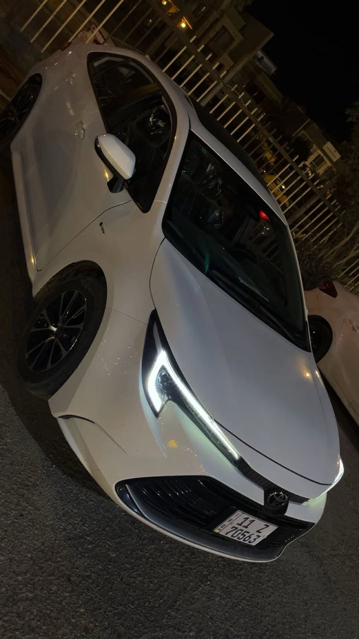 السلام عليكم 
كورلا 2025 الشكل الامريكي 
ماشيه 10الاف 
شاشه كبيره ابل كار بلي 
شاشة عدادات ديجتل 
سايد بريك دگمه 
٣ وضعيات قياده 
بصمة تشغيل وبصمة ابواب
فتحه سلايد 
وباقي المواصفات معروفه
السياره بأسمي تريد تحويل تريد وكاله 
مكفوله من كلشي وجاهزه ما ينصرف عليها كلشي
ومبدل دهن جديد ماشي عليه الف بس 
 سعره السياره 152 بيها مجال بسيط 
مكان السياره ديوانيه 
استفسار اتصل 
***********
