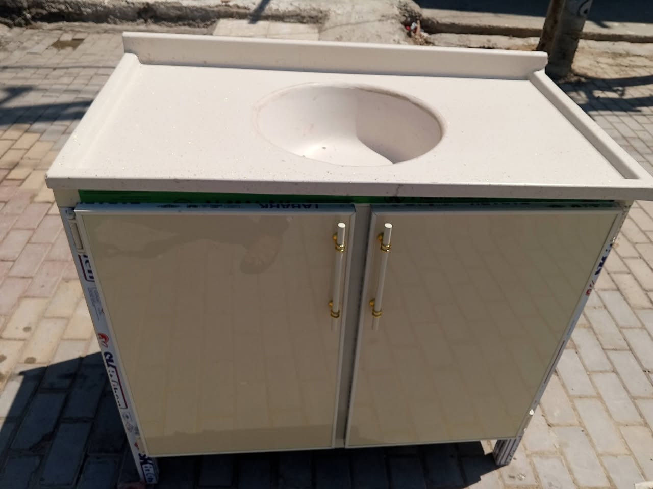 سنك عدد 2 جديد ما مستعمل 
اللمنيوم مو حديد 
ماكو هيچ سعر الواحد 90الف قفل 
مرمر #
الرقم ***********
