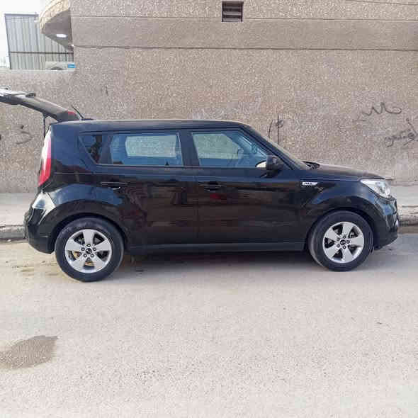 صول 2017 رقم سليمانيه الدولي سنويه وهزه جديده..حدثها جدا بسيط تبديل جاملغ فقط بدون ..والسونر موجود بالصور ..سياره نظيفه جدا ..محرك.. كير على وضع الشركه..السعر 105 للاستفسار ***********..الشعب التجار قرب كلية الامام الكاظم
