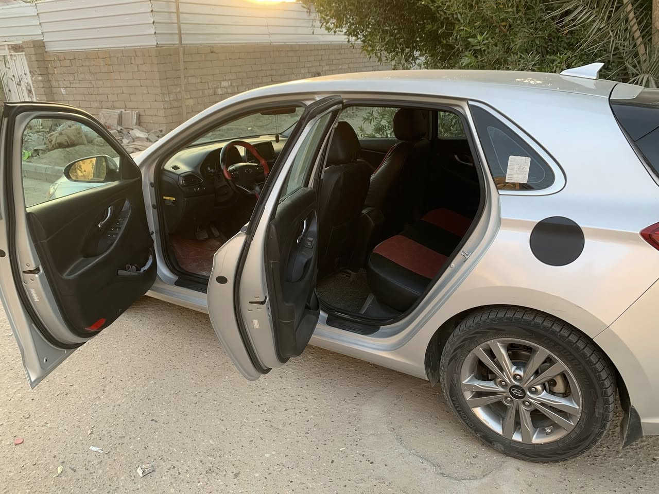 النترا هاشباك 2018 ذي قار بأسمي 
بصمه
 رادار
 تحكم ستيرن 
شاشه كبيره كار بلي 
مثبت سرعه 
تدفئة كشنات 
وضعيات قيادة 
كشن كهربائي
مري كهربائي
لايت زنون  
تخم تاير  باتري جديد 
السيارة جاهزة بدون اي نقص السعر 113 وبيها مجال


**إذا كنت صاحب هذا الإعلان وتريد حذفه لأي سبب، رجاءا أرسل رسالة إلى الدعم الفني**