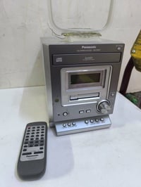 سستم بانيسونيك كهرباء 220 فولت بي سيدي وكاسيت بلع وراديو واواكس  مع ري...