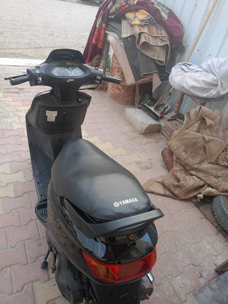 سلام عليكم للبيع دراجه فراشه فحل دراجه كلشي مابيها مكينه مامفتوحه عل فحص دراجه حاويه كلشي شغال بيها اشاير لايت عالي ناصي السعر 500 وبيها مجال للشراي العنوان دوانيه حي رفعت متواجد رقم وخاص ***********
