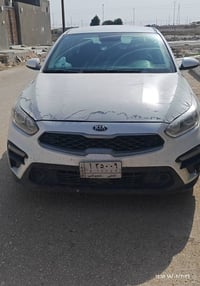 شلونكم يلربع عندي هالفورتي هاي شوفت عينكم موديل ٢١ معوقين مثنى (معوقها...