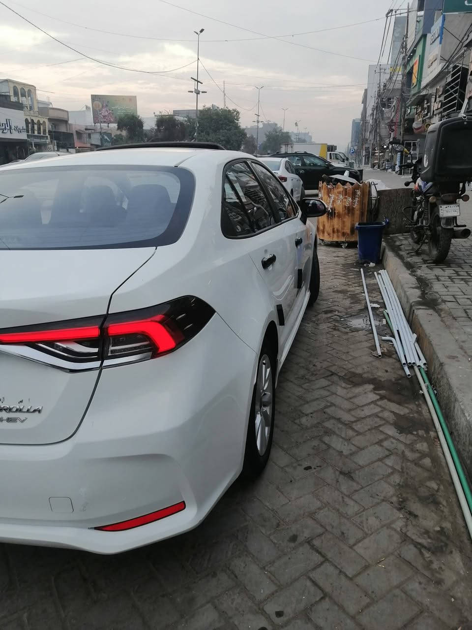 كورلا 2024 للبيع
كورلا 2024 شكل الخليجي 
رقم بغداد سنوية بأسمي
ماشية 55 الف
كفالة عامة من الصبغ 
فقط ( براد اصبعين كلش صغير بالجاملغ الامامي)
والباقي كفالة عامة
فول مواصفات
دركة حياكة
فول تحكم ستيرن
داخل اسود
فتحة
بصمة
رادارات
وهواية مواصفات بعد
صيانة دورية ودهن اصلي امزويل الامريكي
كلشي مكفول
السعر 148 وبيها مجال قليل شرط التحويل ثاني يوم
مكان السيارة بغداد اليرموك 
للاستفسار *********** ابو رافد
