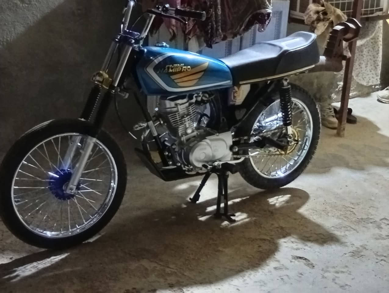 سلام عليكم دراجه للبيع تعمير شاصي 26 و الغراض 26 اوراق اصولي المكان ديوانيه مركز الرقم 👈(***********)
