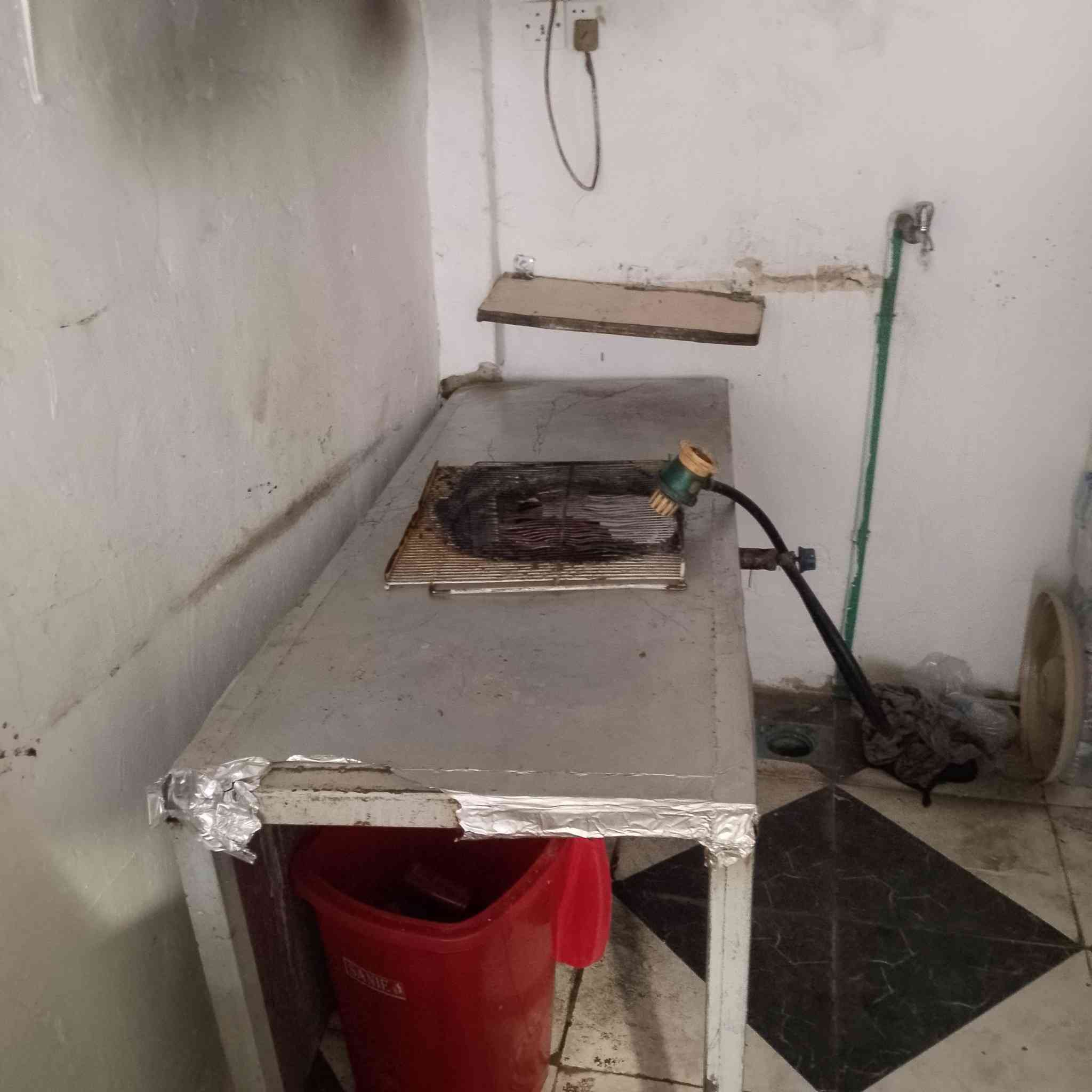 سلام عليكم غراض كافتريه للبيع التواصل ***********
