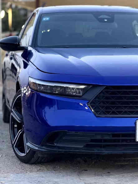 السلام عليكم 
للبيع هوندا اكورد هايبرد موديل 2023
 فئه sport فول مواصفات:- مكينه 2000 هايبرد بصمه/بصمه ابواب/فتحه سقف / رادارات اماميه وخلفيه وجانبيه /كراسي كهرباء /تشغيل عن بعد /شاشه كبيره/كامره دواره/فول تحكم ستيرن/تحديد مسار/اوتو هولد/سايد بريك بصمه/كار بلي
وبعد هوايه مواصفات
( ماشية35 )   
وارد امريكي حادثها 
حادثه جاملغ وبنيد والباب 
ايرباك براد واسترين 
مكاني بغداد حي جامعة 
***********
