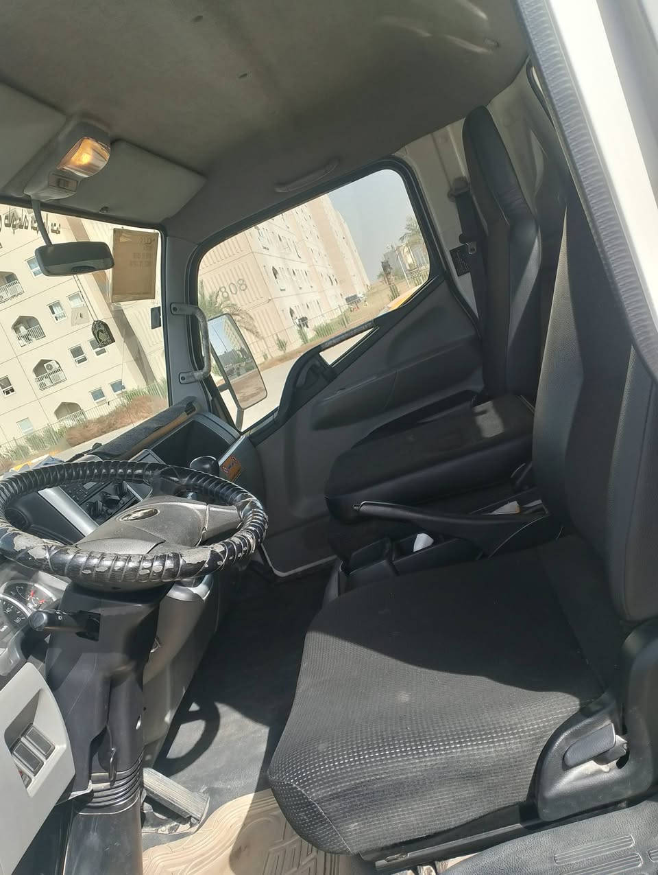 سلام عليكم كنتر 2023 ماشية 66الف مكفولة رايدهة 320ورقة ***********
