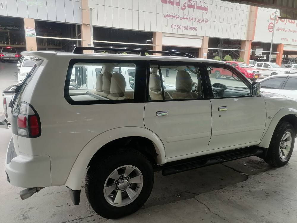 مستەربۆشی ناتیڤا  مۆدیل 2008 گیر تۆماتیک و دەبل ئەکسل کیرو مەکینە  و ئەکسل بەشەرت بیش فولە سەیارەکە  و پشتی کەبسە دوو سێ بارجەی  بۆیاغە بێ ناو گرتن سەقفیشی توزیک بۆیاغی هەیە  سەنەوەی تازەیە تا نزیکی 2030  سەیارەکە هین ماڵی خومانە بەشەرتی وەکال و تەحویل یەک دینار مەسرەفی تیدا نیە سەیارکە لە هەولیر  بنصلاوە نرخی 90 گەلا کەمەعامەلە *********** أربيل, العراق
