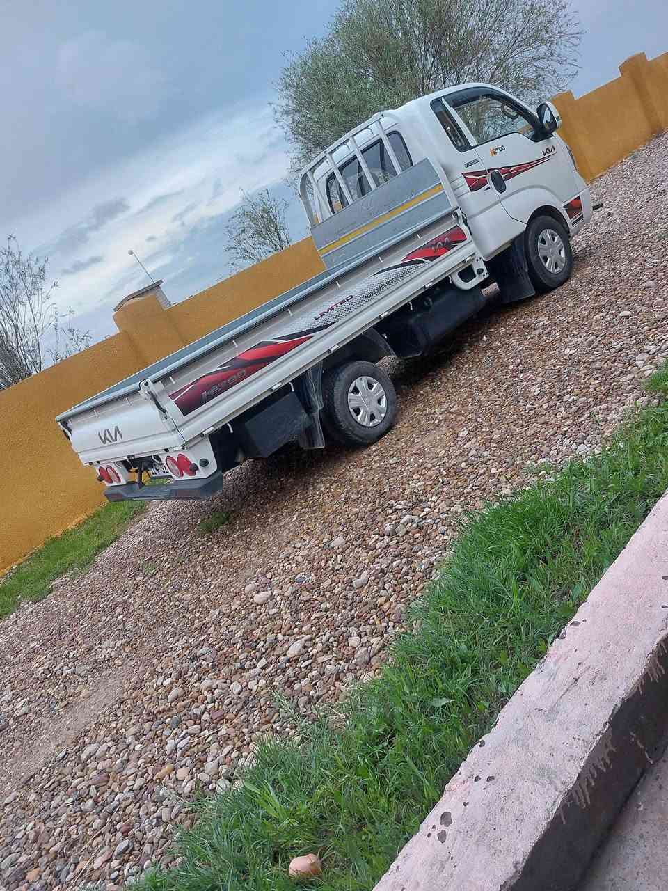 سياره كيا حمل للبيع مكفوله كفاله عامه تبريد ثلج محرك خير من الله موديل 2025 سنوية 2031 رقم بغداد دولي انكليزي السعر 162وبيه مجال بسيط ماشيه 16 الف  مكان ديالى بعقوبه تقاطع القدس مايشتري لا يكسر بحلال العالم 
***********    ***********
