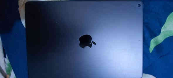 ايباد ابل ٩ شرط جديد لوك زلغ ما بيه صارله عندي ٤ اشهر  استخدام قليل ذاكره ٦٤ سعره ٢٢٥ الف وياه شاحنه وبيه لزكه 
عنوان فداء 
*********** متواجد على النت
