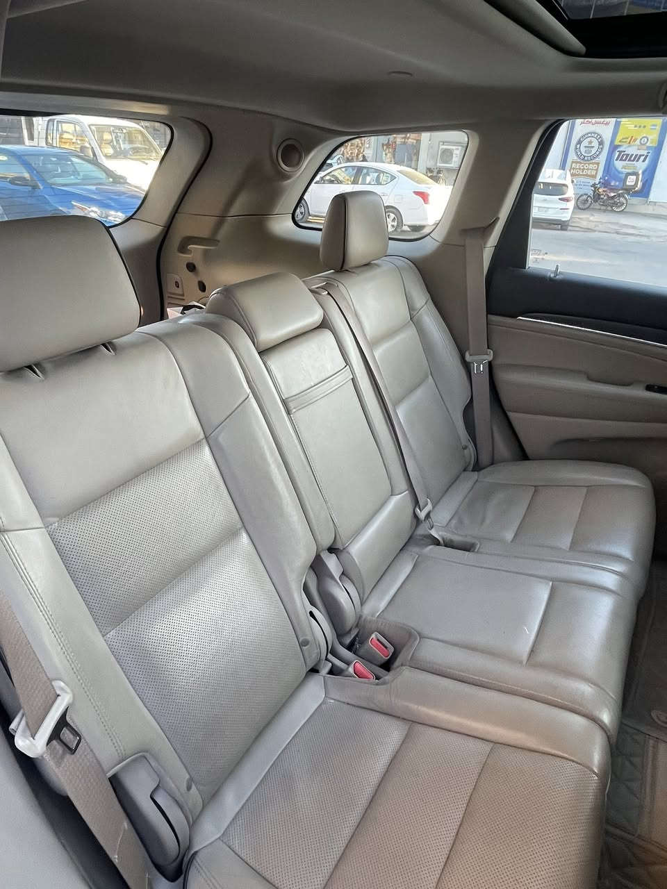 السلام عليكم جيب اوفرلاند موديل2020 خليجي وكاله هارلم فول موصفات
ماشيه 45 الف مكان السياره بغداد حي القاهرة السياره مكفوله كفاله عامة بس بيهة رصعة بل بنيد السعر 360 وبيهة مجال 
☎️***********
