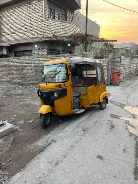 السلام عليكم تكتك مديل ٢١ تحويل ثاني يوم تكتك بيه طخطخات قليله سعر ٧٢٥٠ بغداد شعله الرقم  ***********
