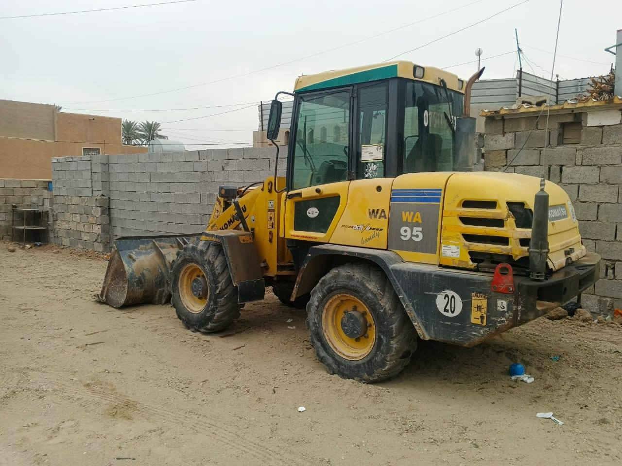 شفل للبيع كوماتسو حجم ٩٥ تحويل مباشر السعر ١٨٠ مكان الانبار موديل ٢٠٠١ رقم ***********
