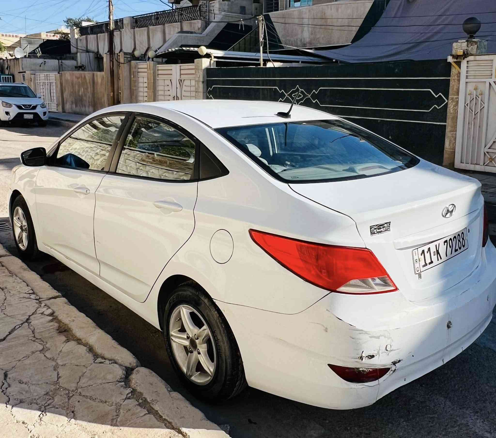 السلام عليكم 
اكسنت وارد امريكي 17
حادثها جاملغ خلفي بدون دواخل 
رقم بغداد الدولي 
بأسمي هزه سنويه جديده 
كير مكينه مكفولات
ويل كب بلادي 
داخل نظيف جداً
صدر جديد 
ماشيه 87 
بغداد الغزاليه 
السعر 97 وبيها مجال بسيط 
‏ ‭0770 993 4463‬
