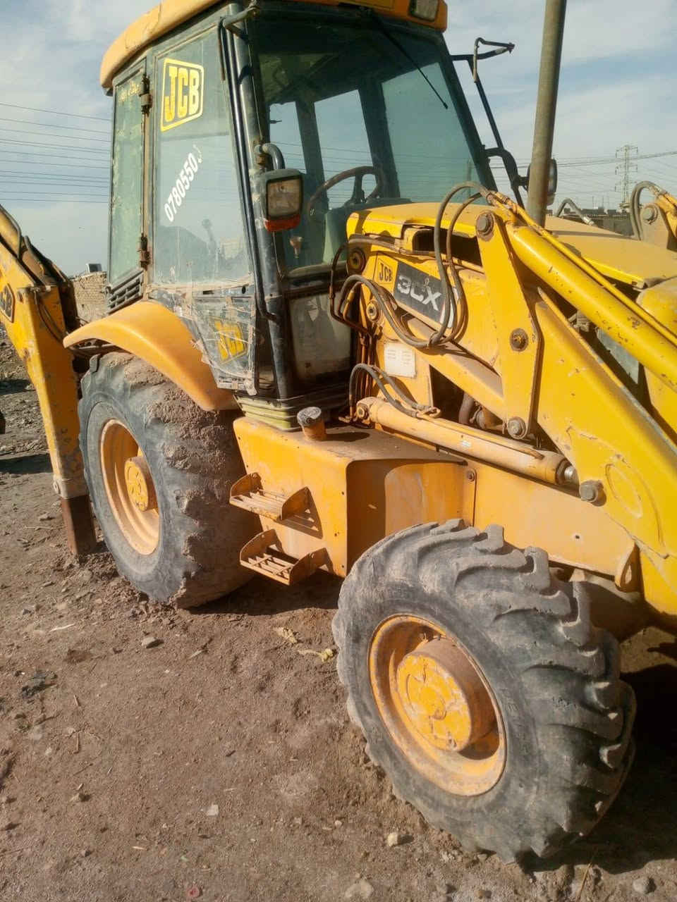 السلام عليكم جي سي بي للبيع موديل 95 رقم بصره الخاص ماكو مكلف بالنشر ***********
