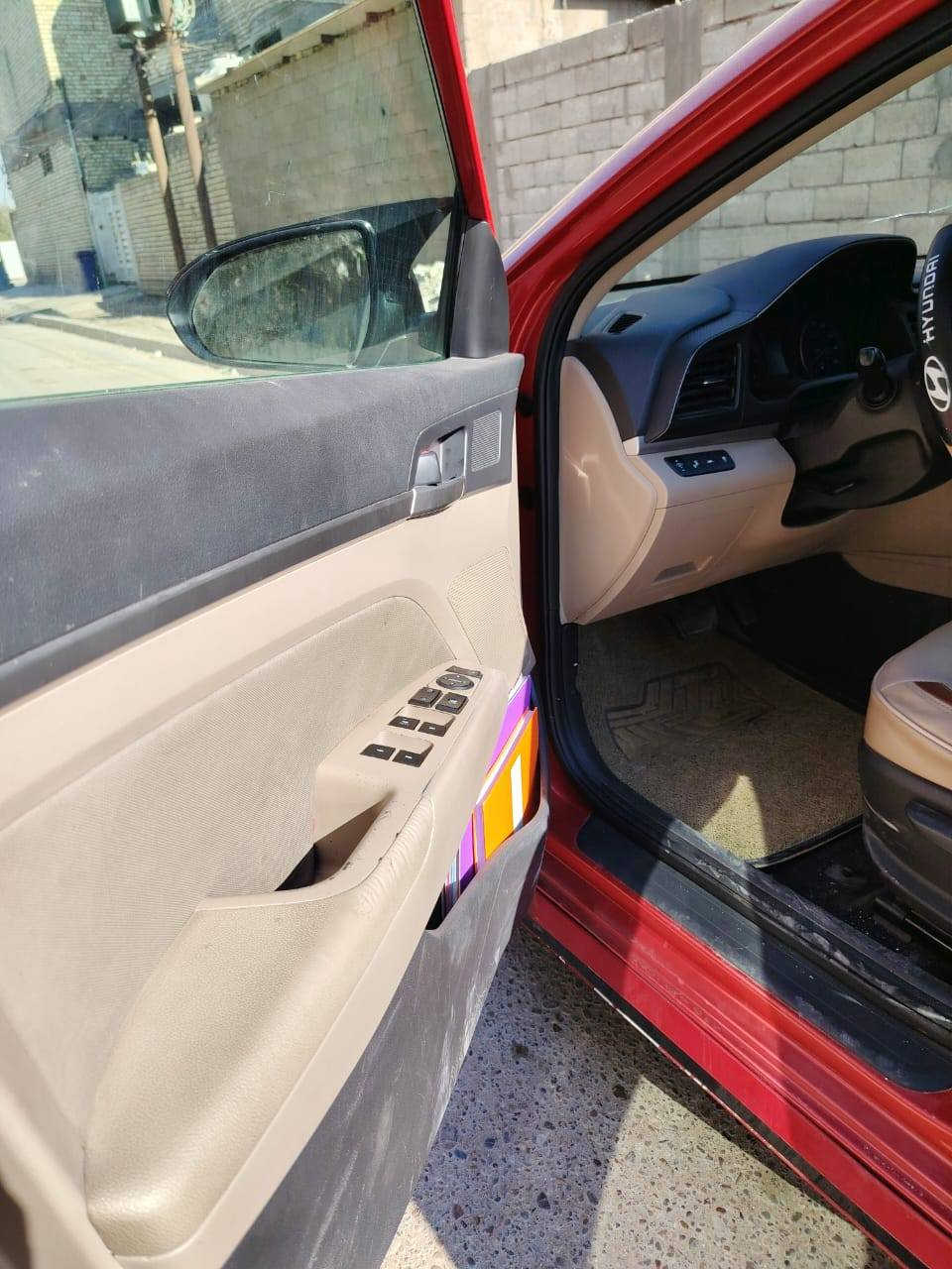 سلام عليكم
النترا 2020 
فئت جي تي لاين  واحد على واحد1×1
وارد امريكي  ماشيه 53 بيها باب امبدل و3قطع صبغ
مكينه كير كفال صدر حداديه خير من الله
ويل كب رياضي
مواصفات 
فتحه
كشنات تتفئه تبريد
تبريد تتفئه مناخ منفصل 
تحكم استيرن 
رادار
نقاط عمياء
حساسات جانبيه امامي خلفي
توقف ذاتي 
قياده ذاتيه 
مثبت سرعه 
واحد على واحد 
السعر 140 
للستفسار ***********
