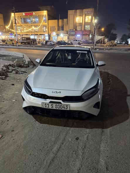 سلام عليكم فورتي موديل 2022فول مصفات ما عده بصمه سويج فتحه شاير مري تحديد مسار اضار كشنات تفهه سياره جديده سعر 150 بيهه مجال ***********
