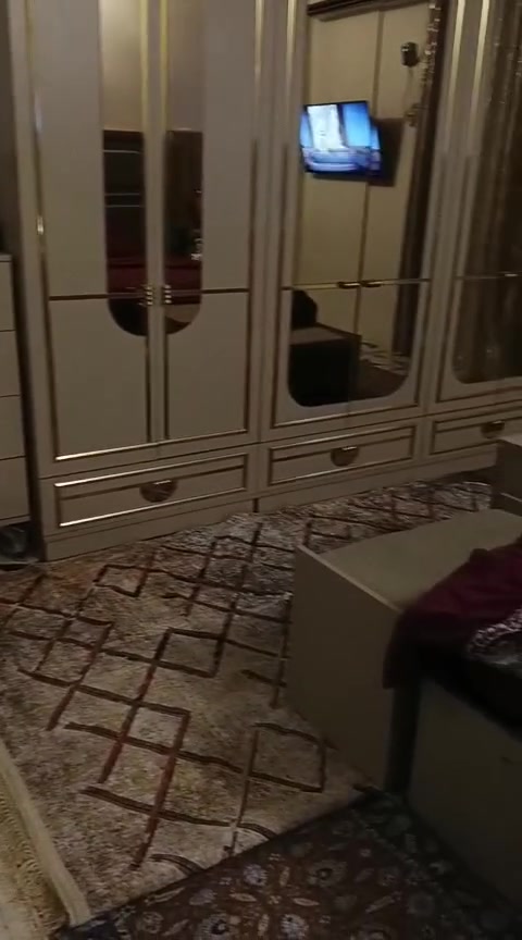 السلام عليكم غرفه اخشاب تركي  11 قطعه نضيفه كلش لبيع العنوان بغداد   الاتصال ***********
