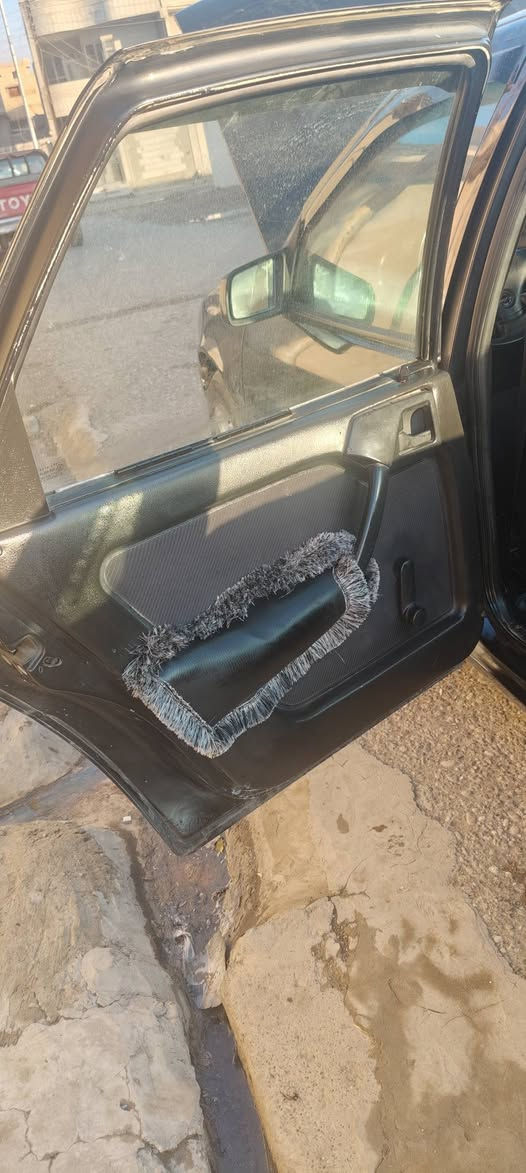 لبيع سياره رقم جديد كربون بنزين موجود محرك 18 موديل 92 سعر على رقم ***********
