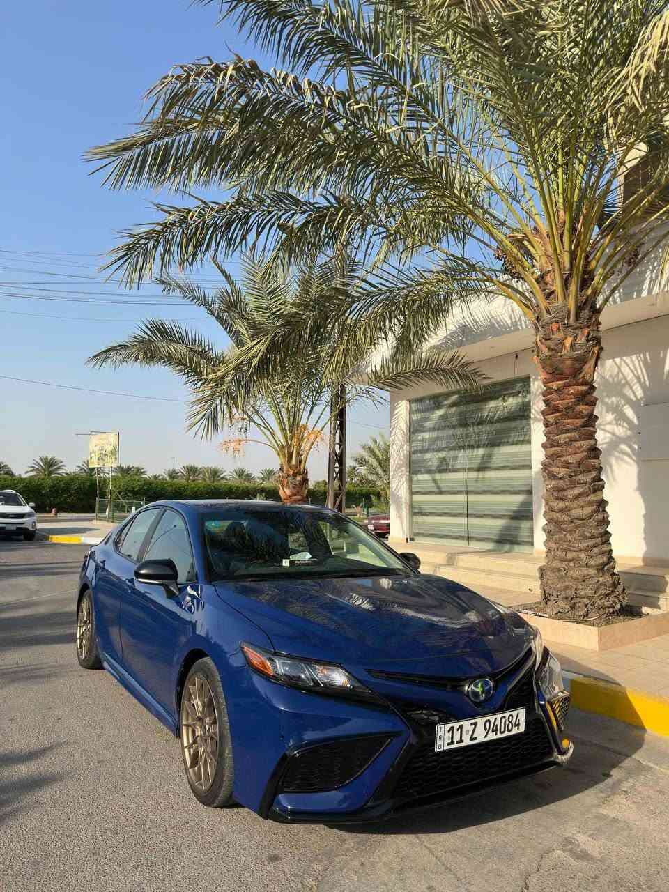 السلام عليكم 
السياره للبيع تيوتا كامري فئه ال SE موديل 2024 هايبرد 
السياره ماشيه 90 الف 
مواصفاتها
 اشاير مري بصمه كراسي جلد حساسات اماميه خلفيه تحكم كشنات كهرباء تحكم ستيرن رادار قياده ذاتيه السياره مفوله ماشاءالله 
كامله ومكفوله تاخذها تصرف عليها بانزين ودهن بس 
للاستفسار ***********
السعر 185 وبيها مجال
