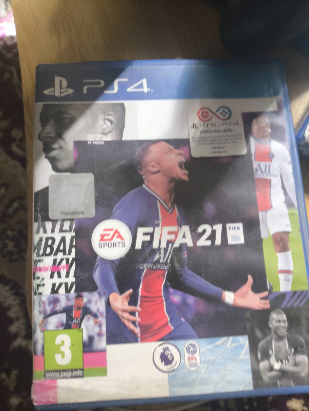 ps4 pro اعلى نسخة ذاكرة 1 تيرا ما مفتوح كامل ملحقاتة  كارتونه و يدة الاصلية و كيبل التشغيل و وياة يدة اصلية هدية و قاعدة و تبريد بنفس الوقت و ثلاث العاب gta5 و call of duty و فيفا 21
العنوان بغداد العامرية 